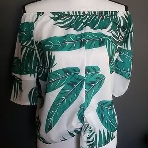 🌴🌴🌴Tropical off the shoulder top